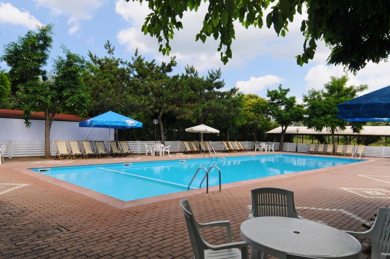 Villaggio Camping Adria Casal Borsetti Esterno foto