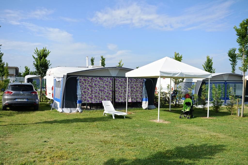 Villaggio Camping Adria Casal Borsetti Esterno foto