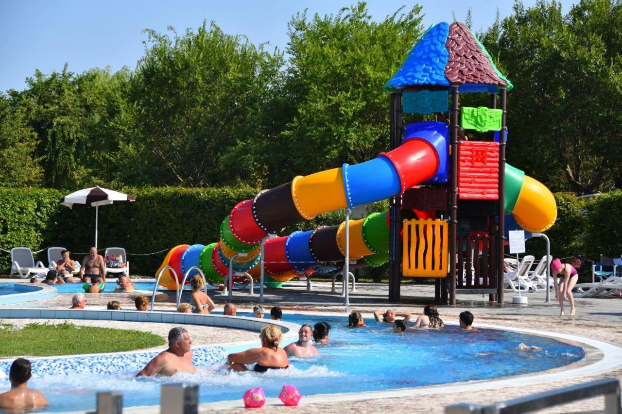 Villaggio Camping Adria Casal Borsetti Esterno foto